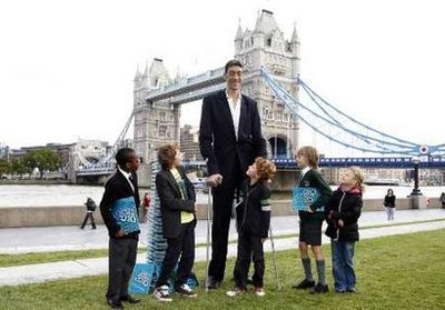Турок Султан Косен  самый высокий человек на планете