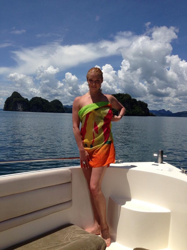 Волочкова купается голышом в Тайланде