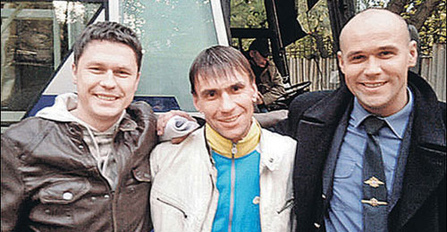 Сергей Шарошкин (в центре) с Максимом Авериным (справа) и Денисом Рожковым. Фото: с сайта Одноклассники