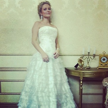 Катя Гордон вновь облачилась в свадебное платье