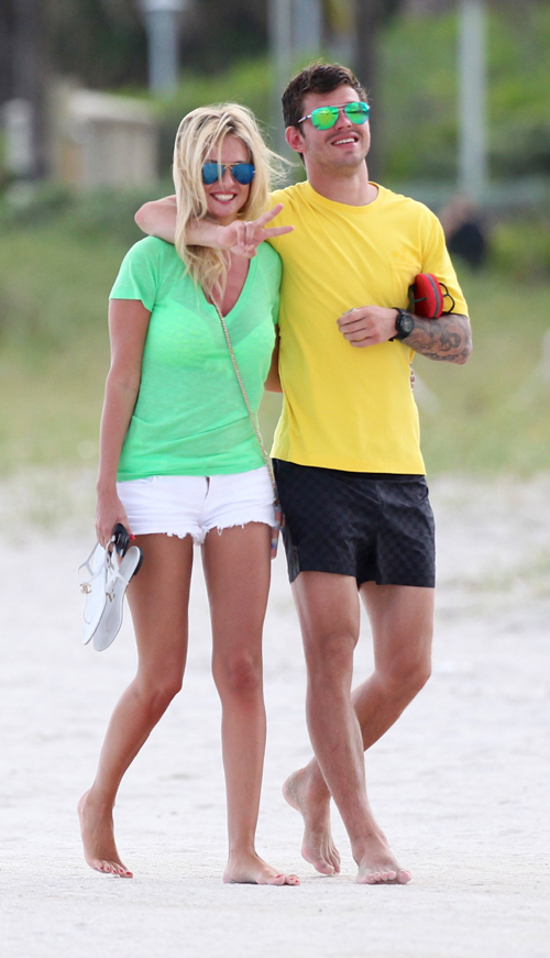 Лопыреву с футболистом «Анжи» застукали на пляжах Майами
