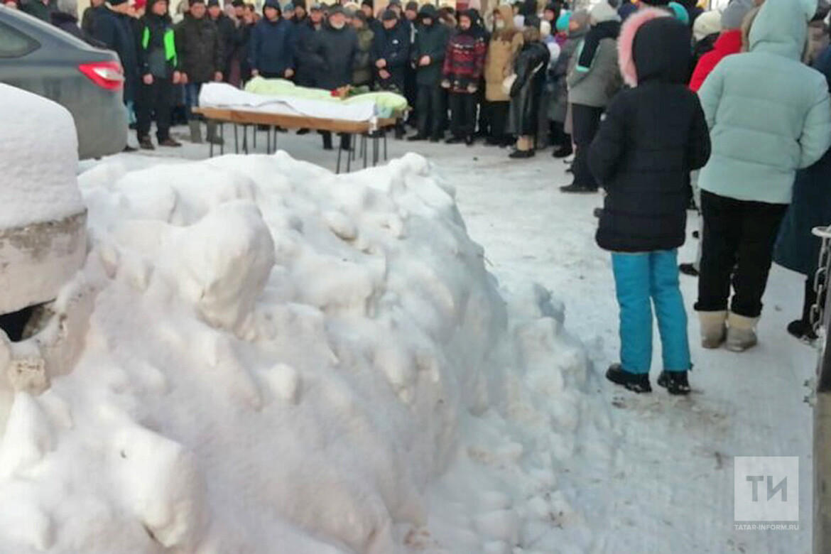 22 января 24 год. Похороны девочек погибших в Ижевске. Трагедия в Тукаевском районе. Мелекес трагедия.