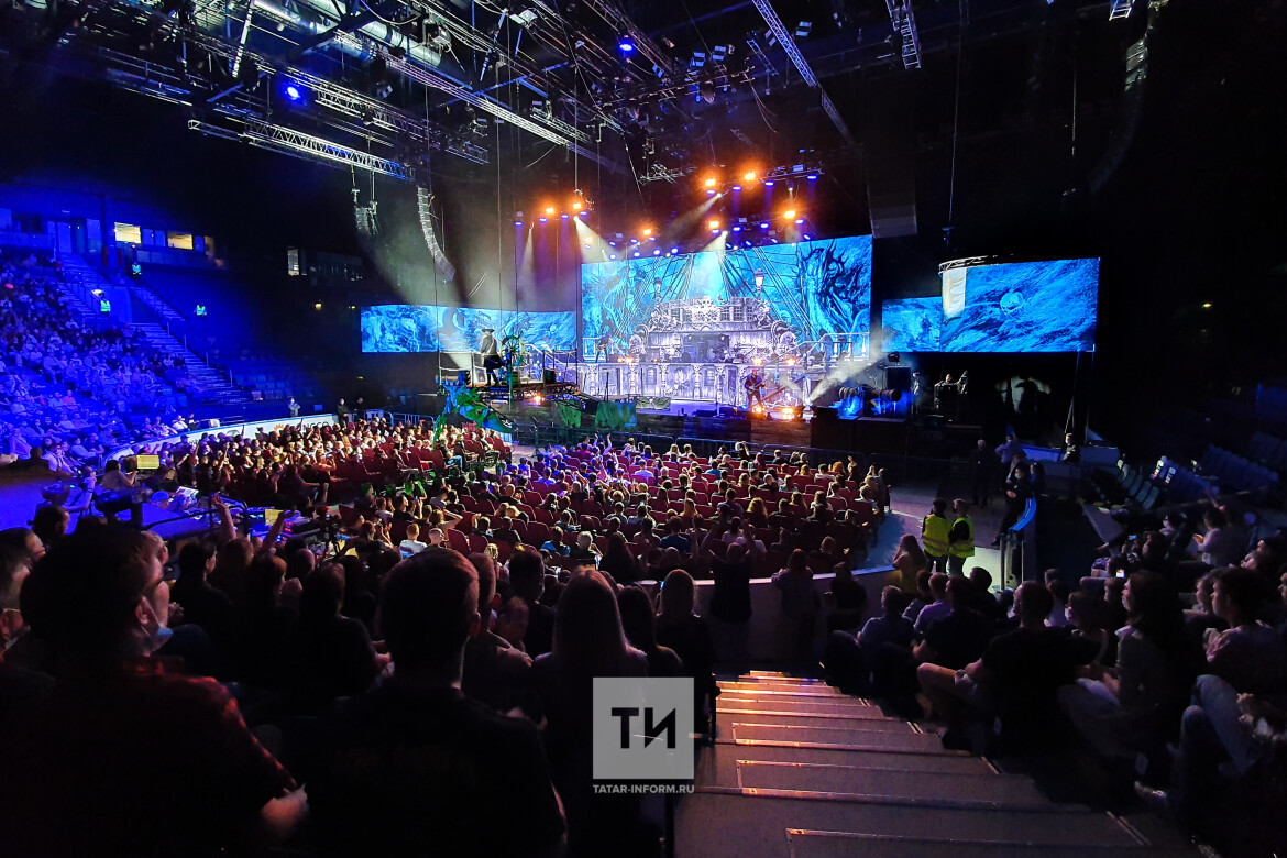 Уфа арена малый лед. Концерт уфа арена сегодня. Руки вверх уфа арена. Фан зона уфа арена. Уфа арена концерт элвин грей.