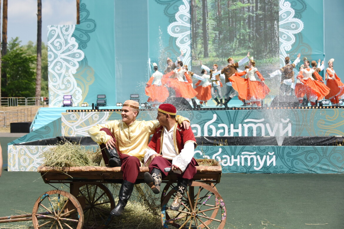 Ту на плуг плн -3-35. Строение плуга плн-5-35. Как называется праздник плуга. Мтз-82. Плуг навесной дисковый типа пнд-4-30 схема.