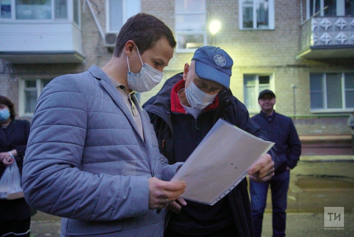 Глава Советского района Казани Роман Фатхутдинов участвует в обсуждении