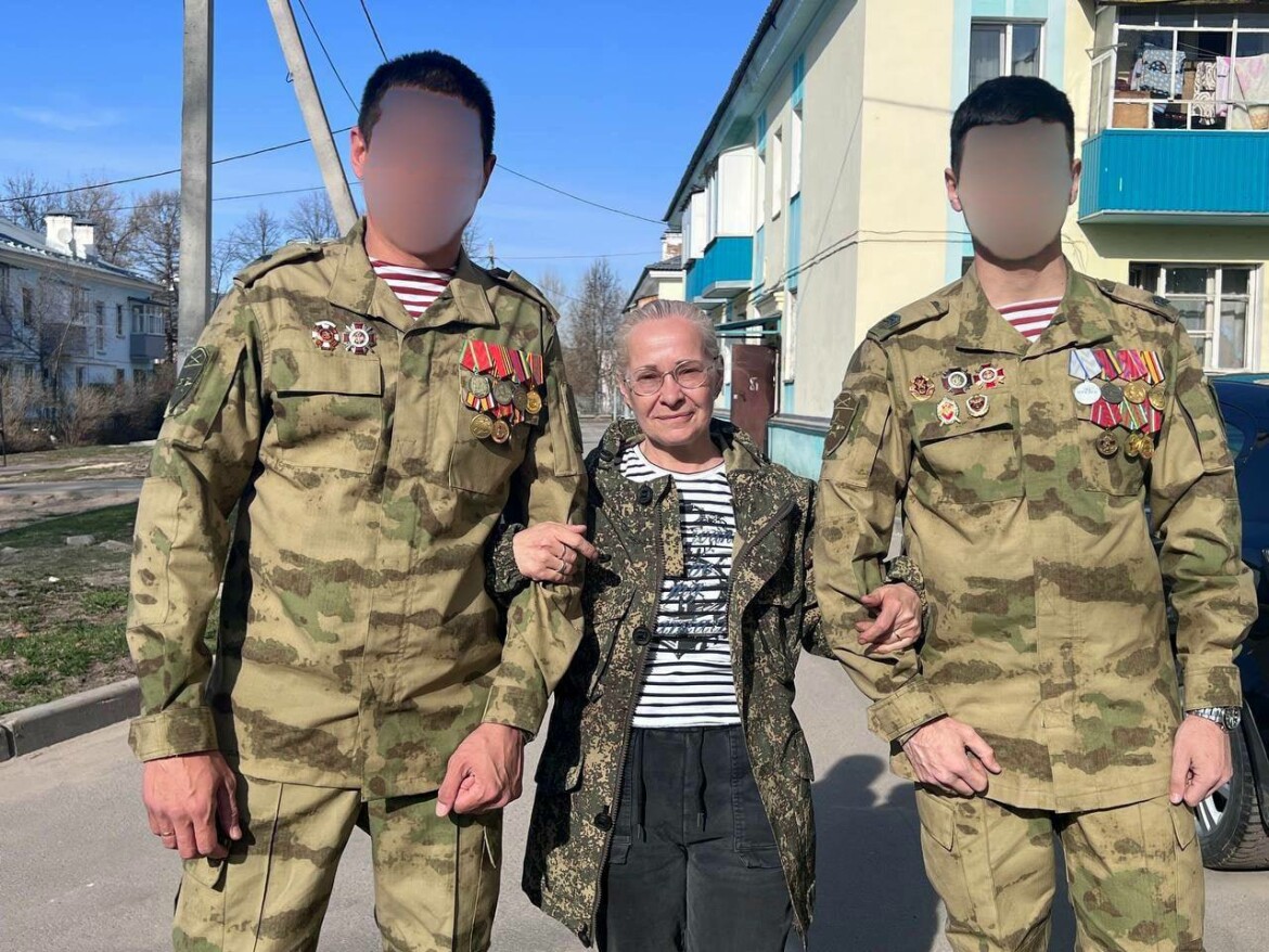 Ахтямова Наталья, руководитель цеха по плетению сетей и пошива костюмов нашего гуманитарного движения «Za Победу! Казань»