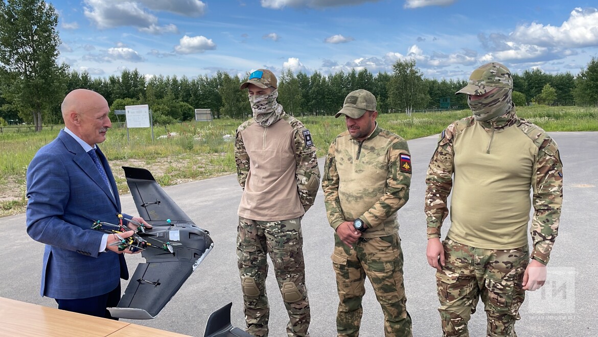Правительство Татарстана передало бойцам «Алга» и «Тимер» боевые дроны