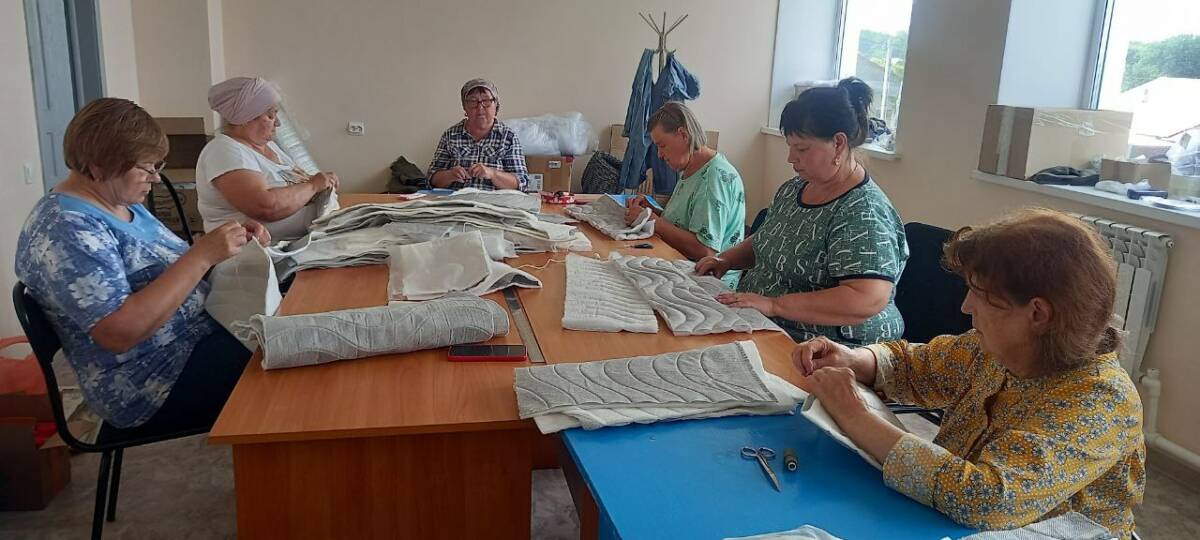 Югары Ослан волонтерлары махсус операциядә катнашучылар өчен ятаклар ясый башлады