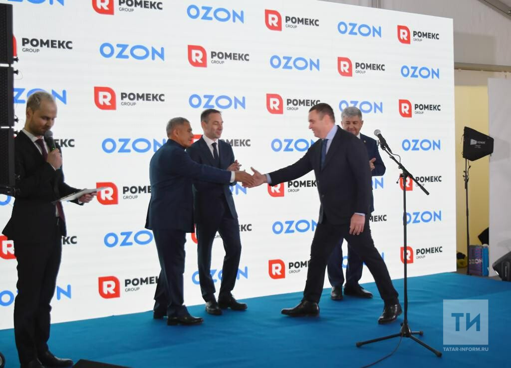 церемония начала строительства третьей очереди логистического центра Ozon 