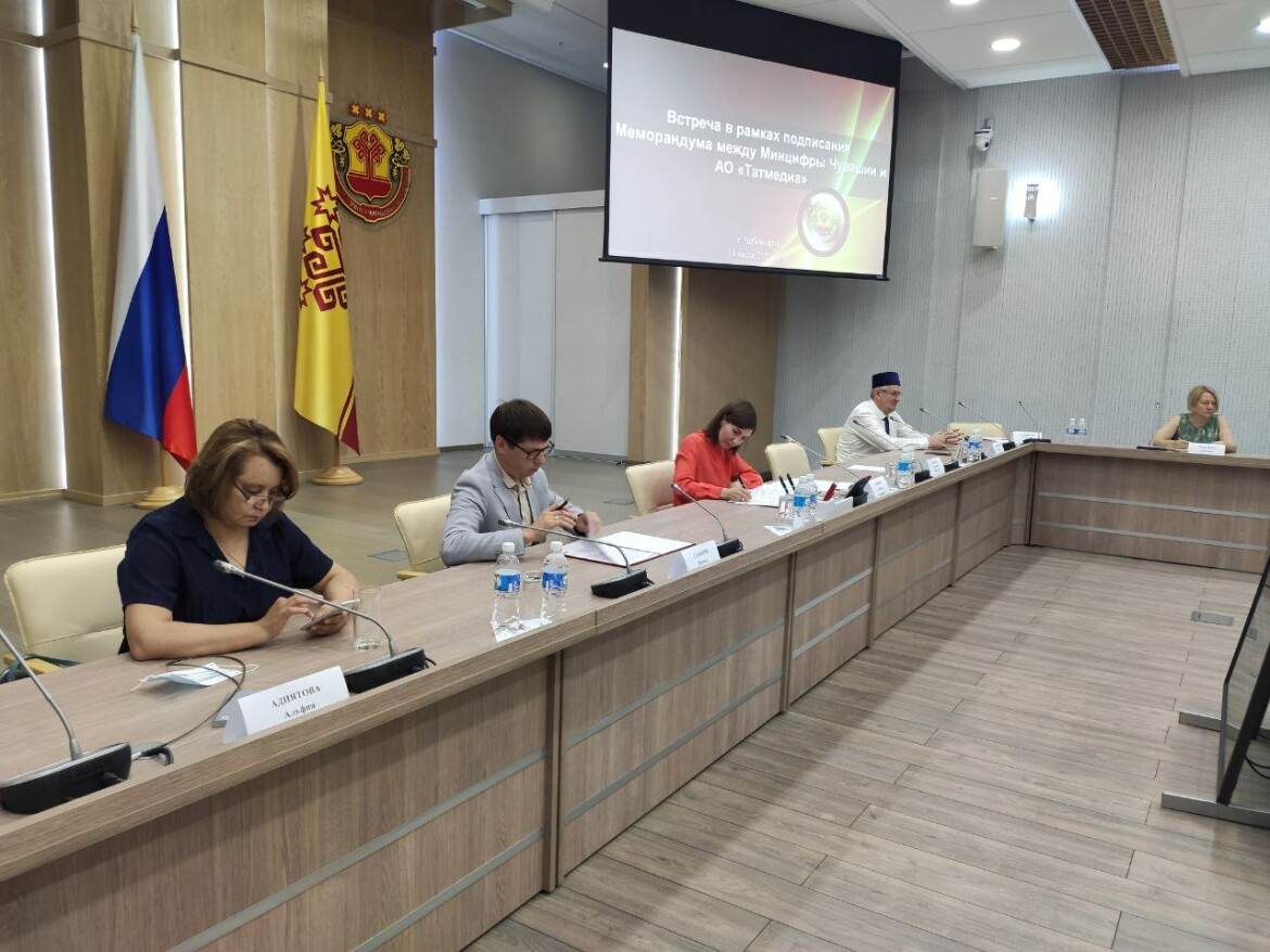 Пресс-конференция в Чебоксарах после подписания соглашения.