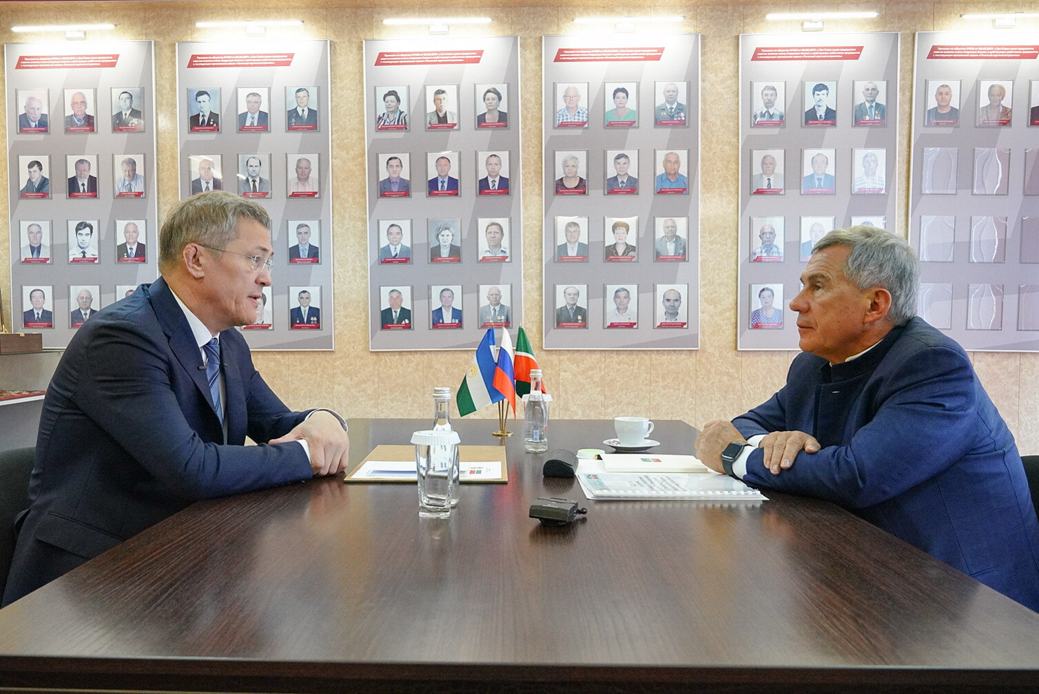 Минниханов и Хабиров обсудили дальнейшую интеграцию промпредприятий двух республик