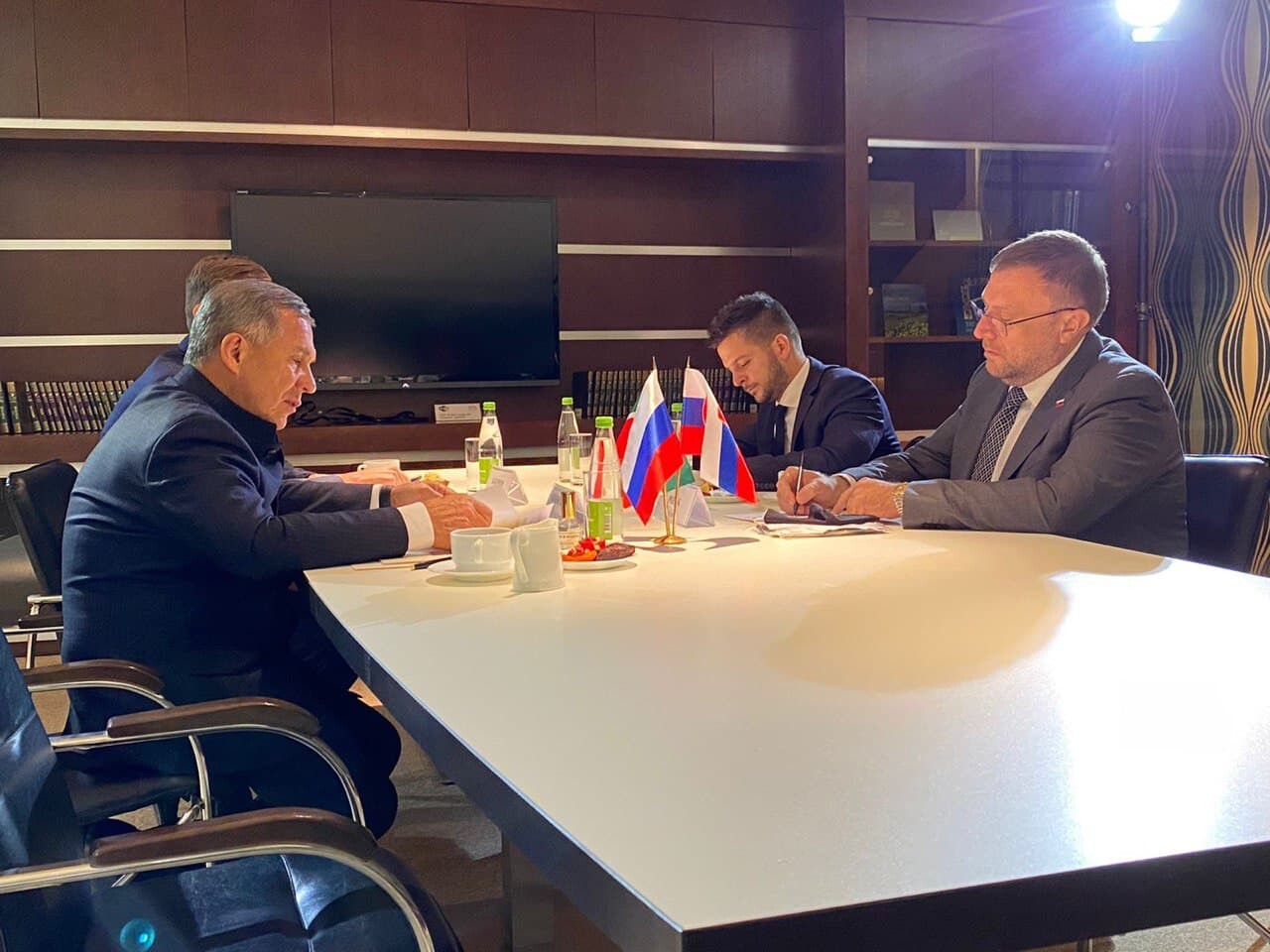 Президент Татарстана встретился с послом Словакии в России