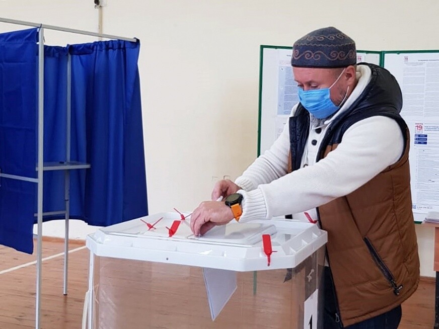 Священнослужители Нижнекамска отдали свои голоса на выборах в Госдуму РФ