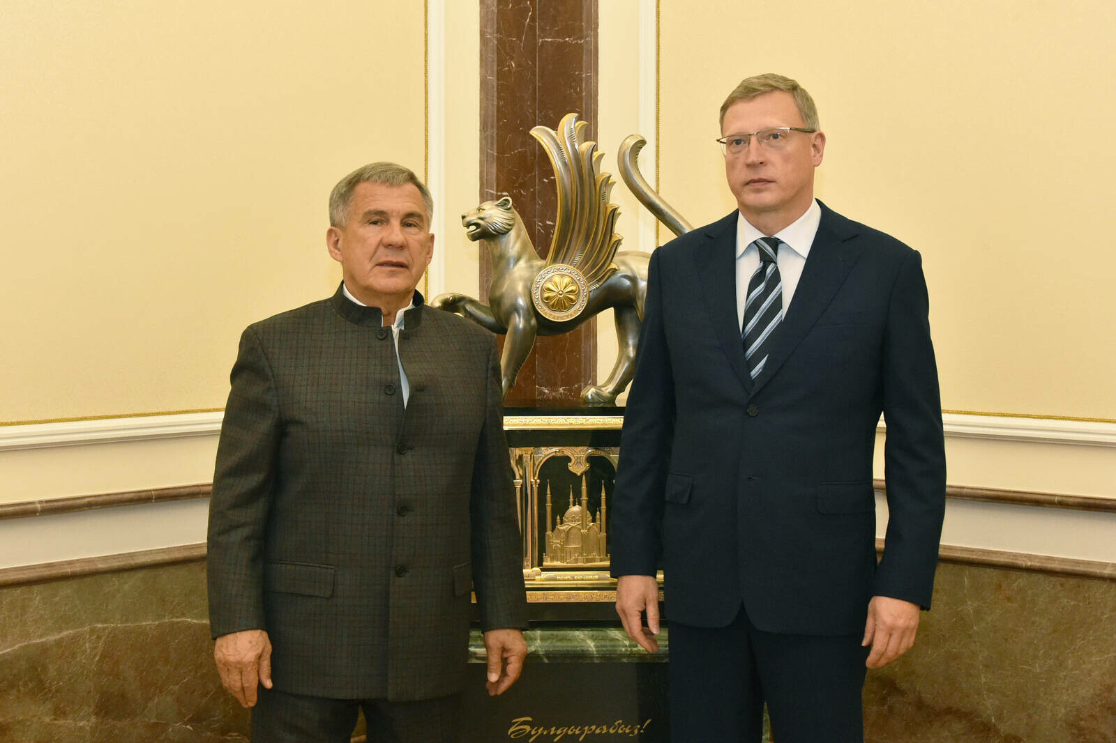 Минниханов и Бурков подписали план мероприятий по реализации межрегионального соглашения
