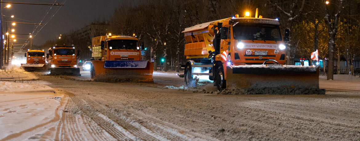 «Снег должны убрать за 6 часов»: как будут расчищать дороги и дворы Казани в праздники