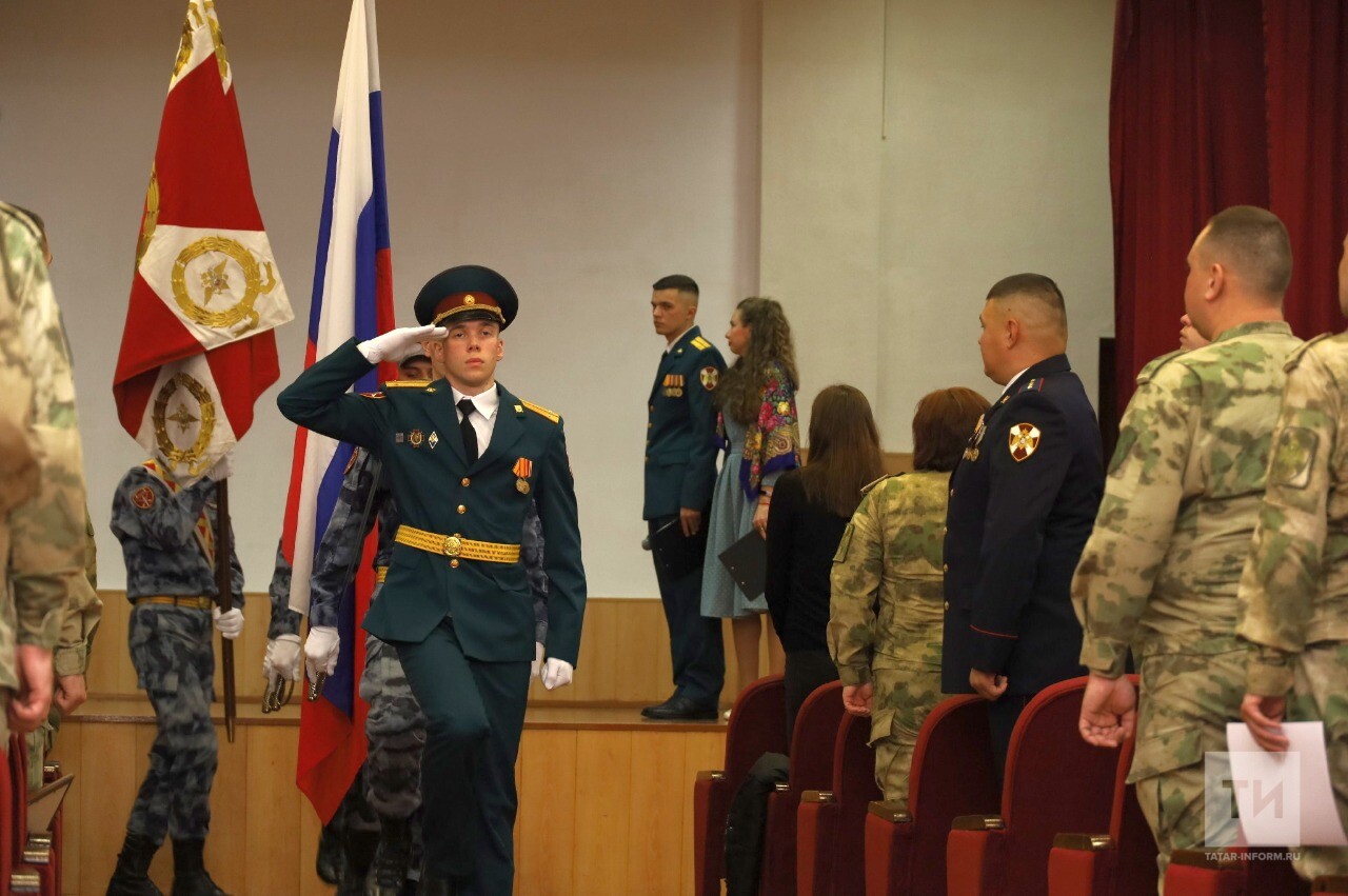 Казанский специальный моторизованный полк Росгвардии отметил 56-ю годовщину основания