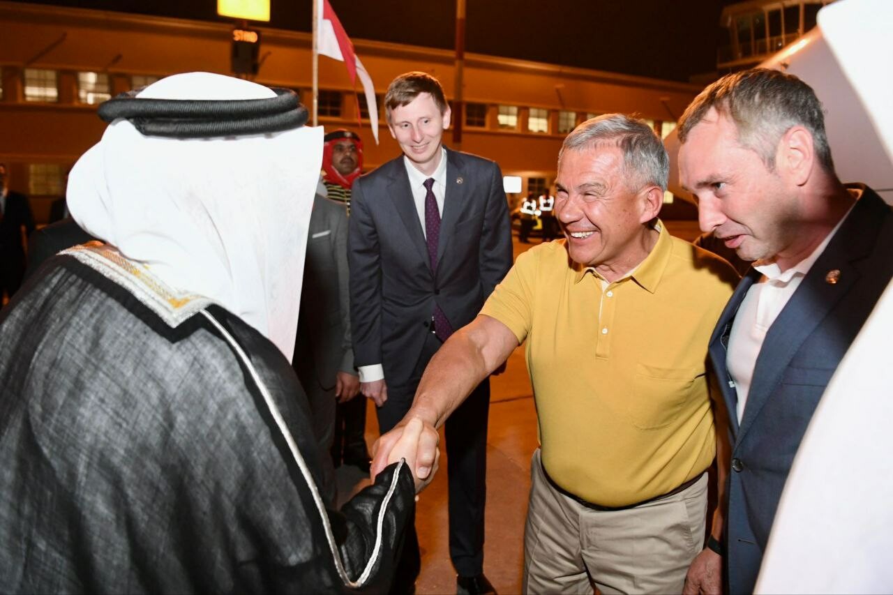 Минниханов прибыл с рабочим визитом в Бахрейн