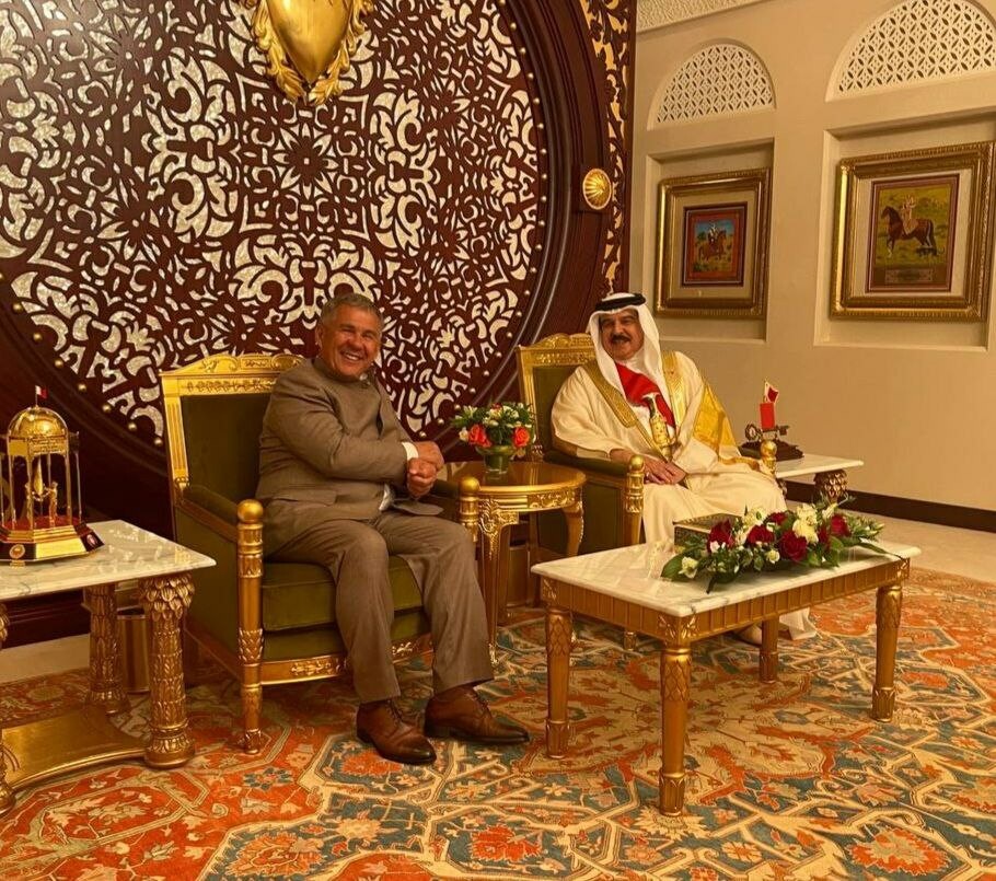 Минниханов поделился с подписчиками фото с королем Бахрейна
