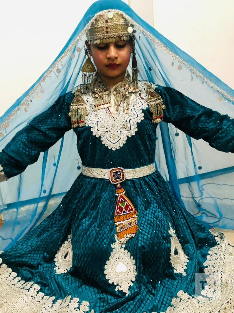 Афганские татары представили свой национальный костюм на выставке отечественной продукции