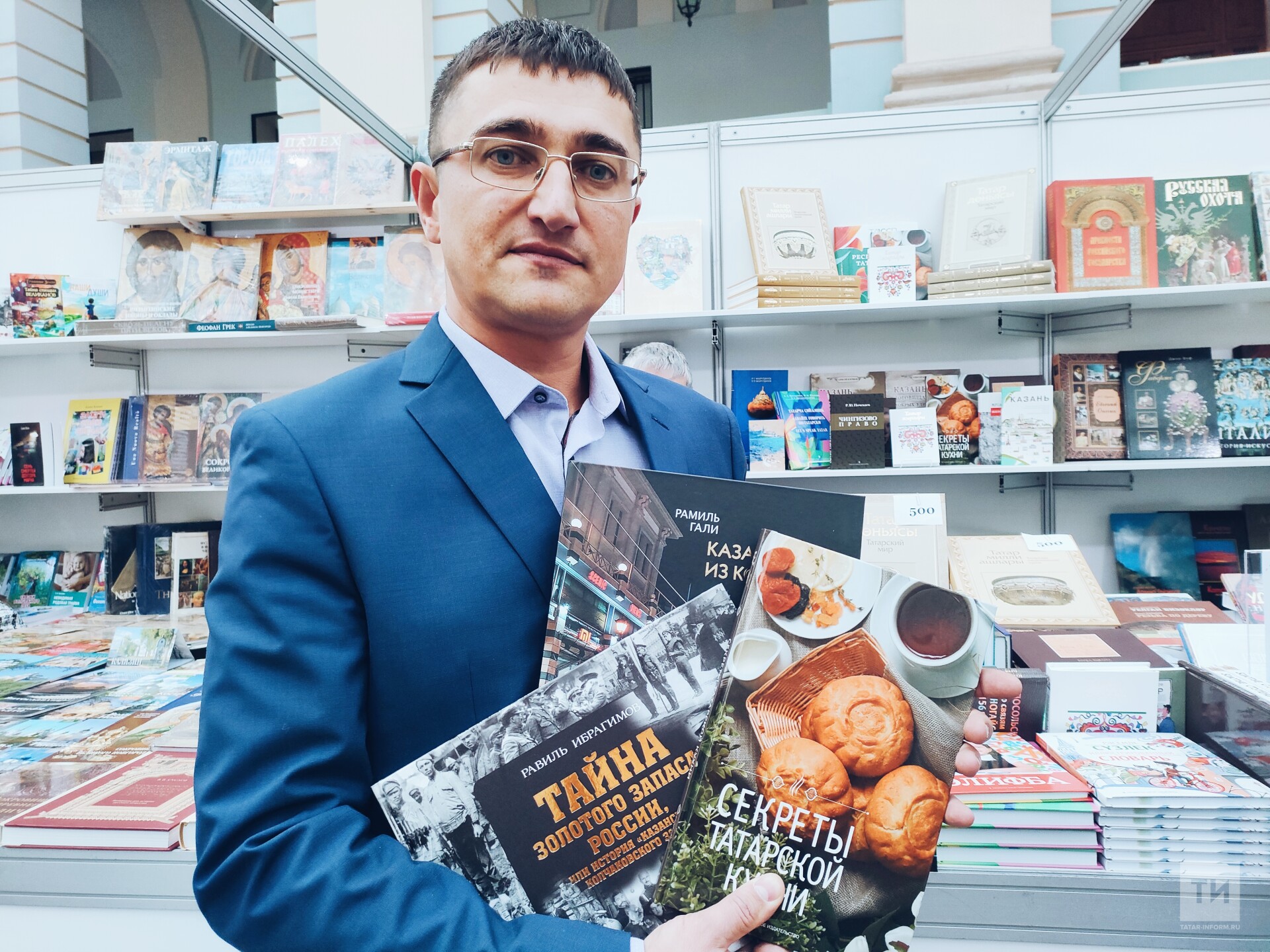«Таткнигиздат» представил 300 лучших книг на международной книжной ярмарке в Москве