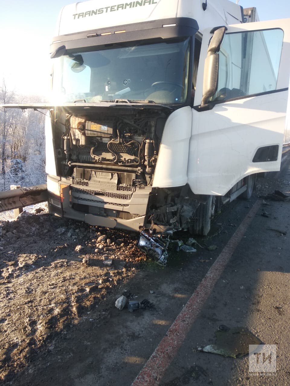В Татарстане легковушка столкнулась лоб в лоб с грузовиком из Башкирии, есть пострадавшие