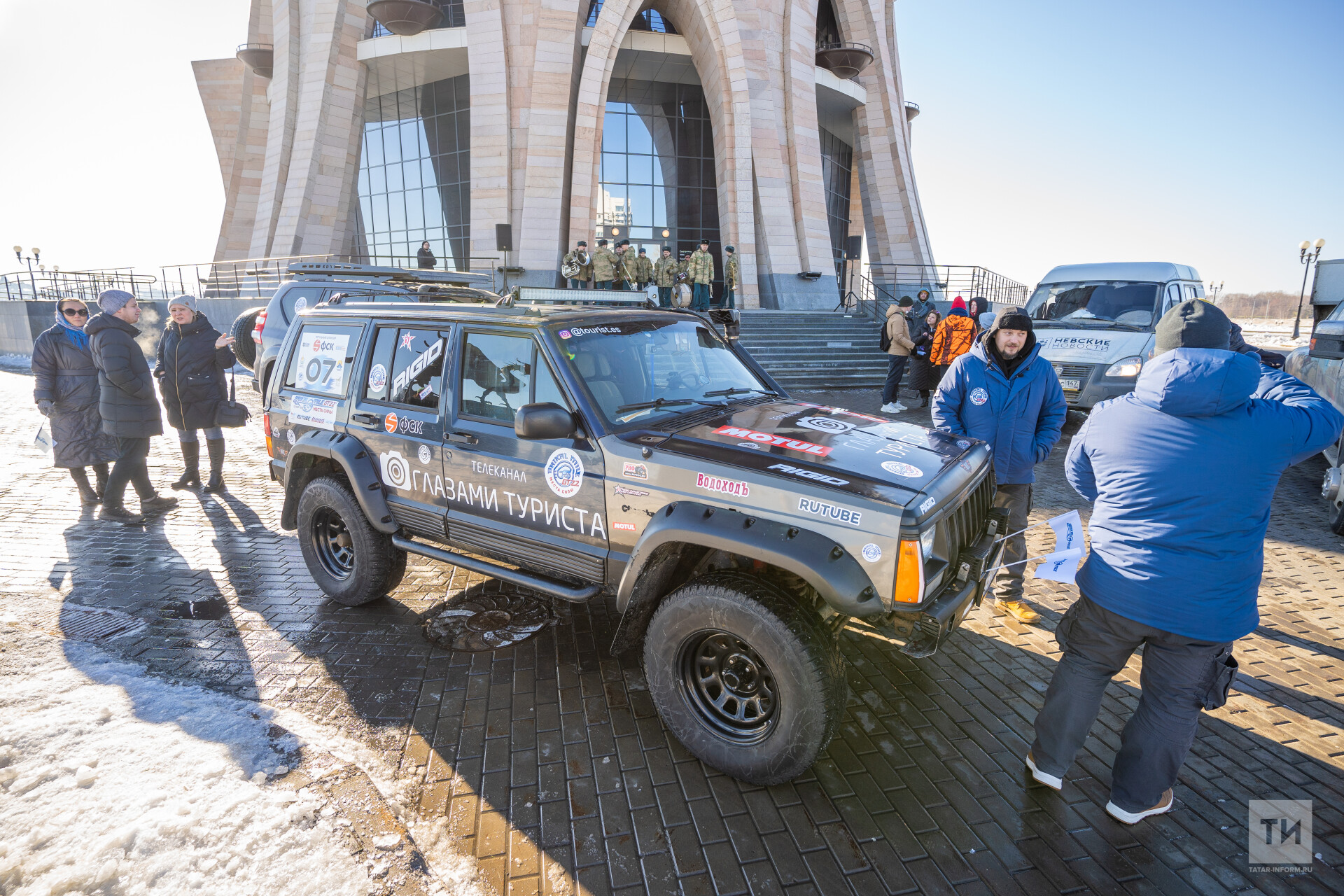 «Задача – посетить места силы»: в Казани встретились участники автопробега до Байкала