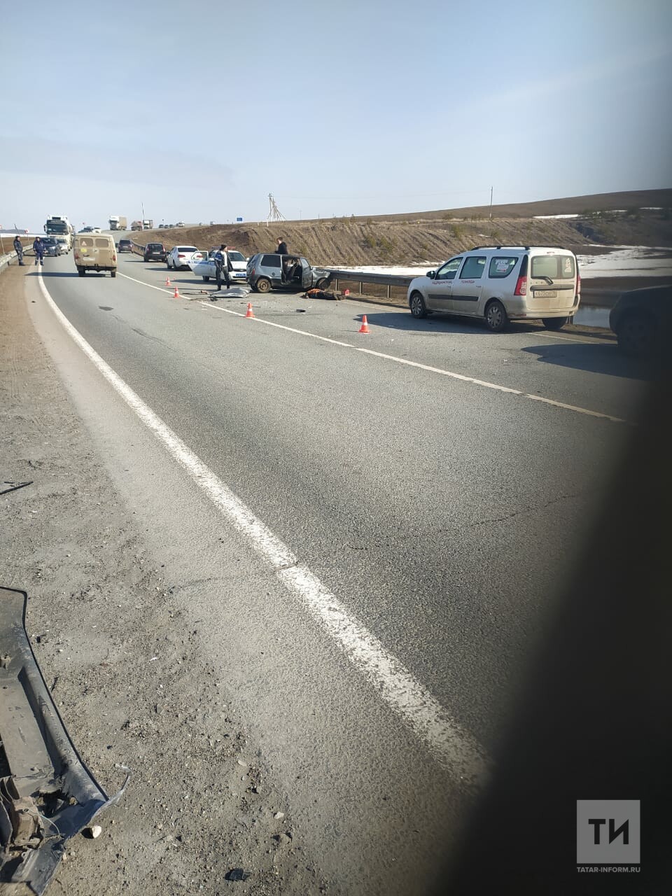 Водитель малолитражки погиб в лобовом столкновении с «КАМАЗом» на трассе в РТ