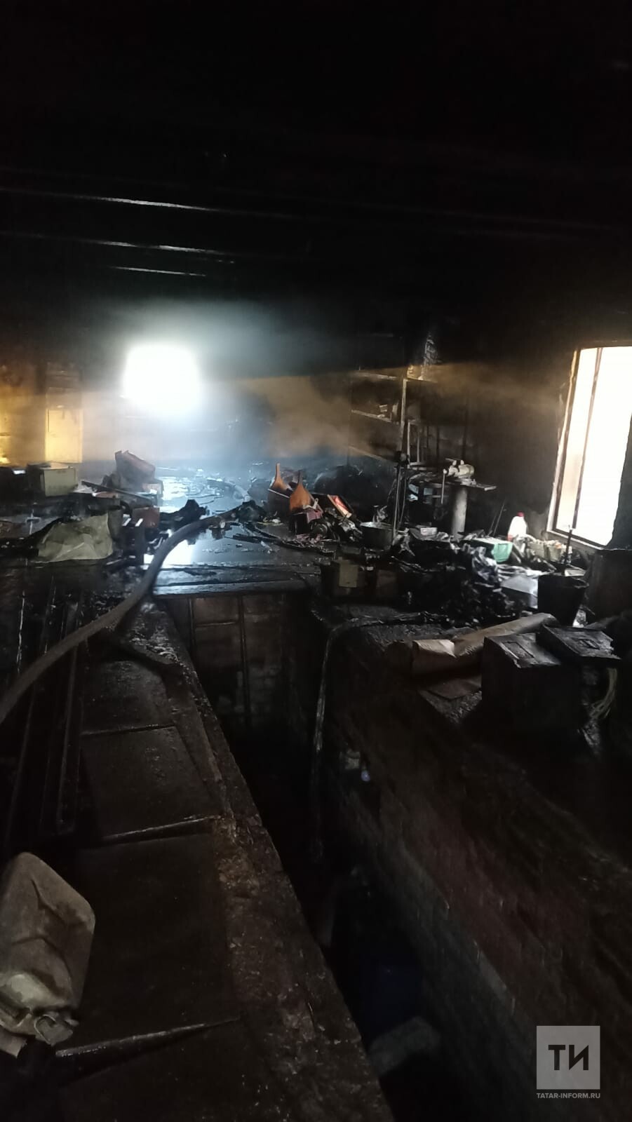 Татарстанец сгорел в гараже из-за непотушенной сигареты