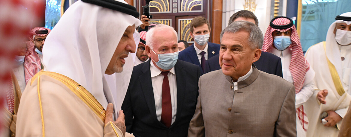 фон восток. главный на востоке. каир египет. главный на востоке. президент саудовской аравии 2021.