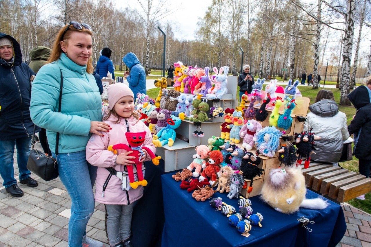 В Нижнекамске открытие сезона парков и скверов отметили фестивалями и интерактивами