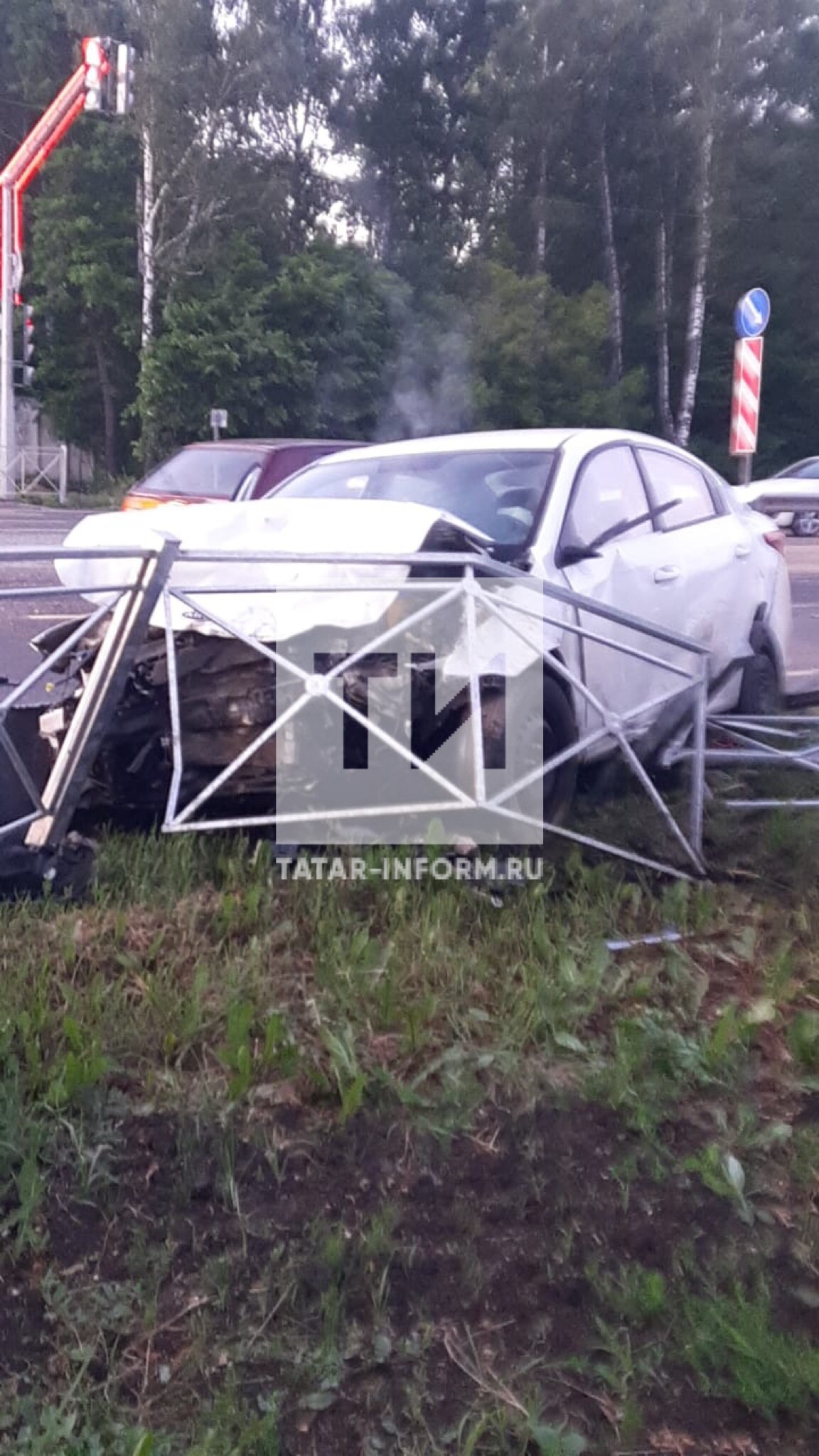 Очевидцы сняли на видео страшную аварию на Залесной в Казани, есть пострадавшие