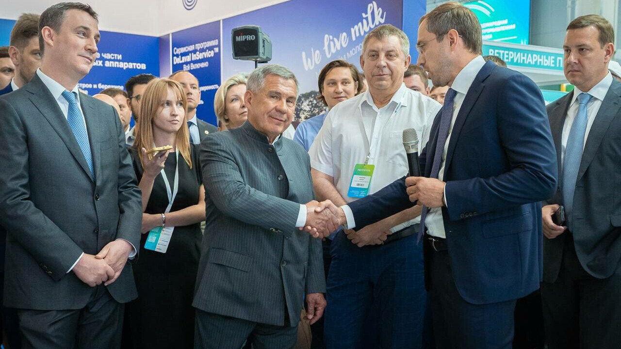Минниханов и Патрушев оценили работу «ФосАгро-Регион» на выставке «Агроволга» в Казани