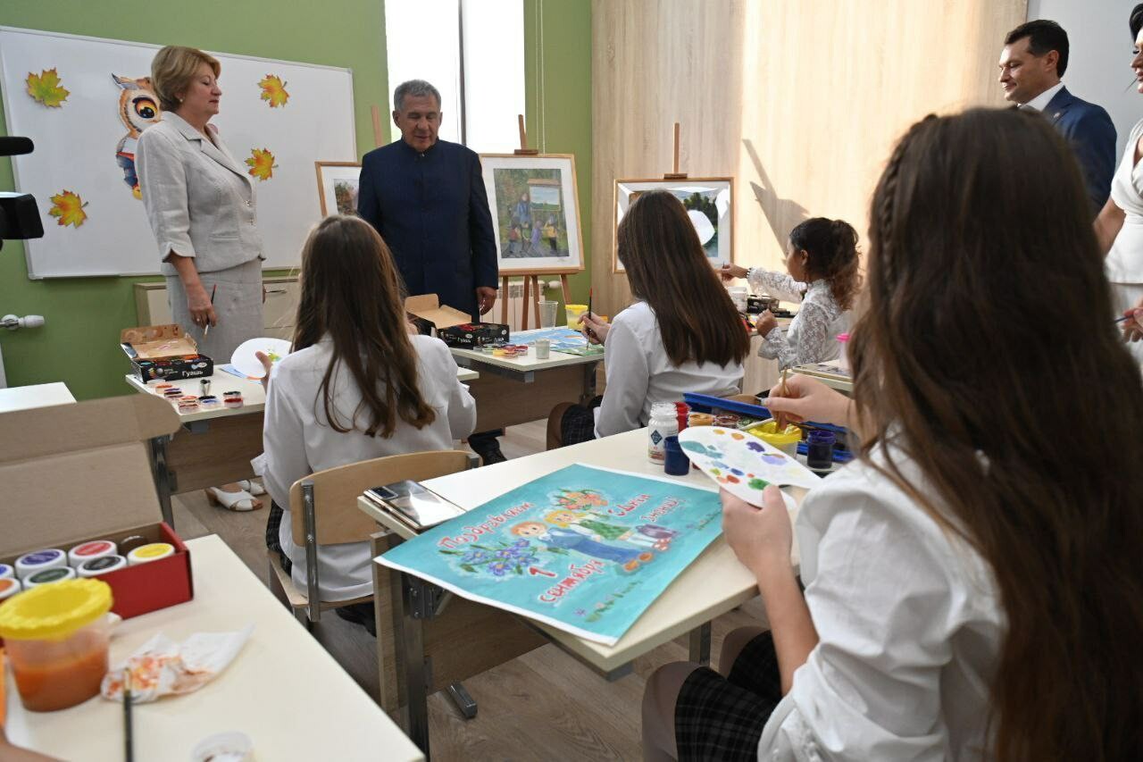 Минниханов принял участие в открытии Центра культурного развития в Елабуге