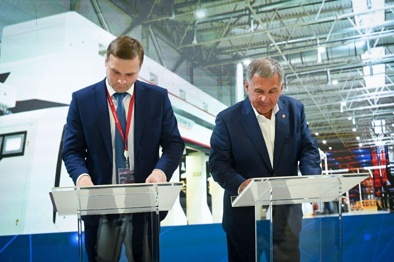 Минниханов: Татарстан готов нарастить поставки техники и «КАМАЗов» в Хакасию