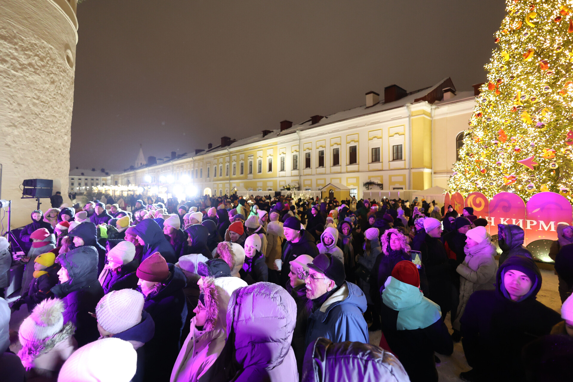 26 тыс. жителей и гостей Казани побывали в первый день Нового года в Кремле