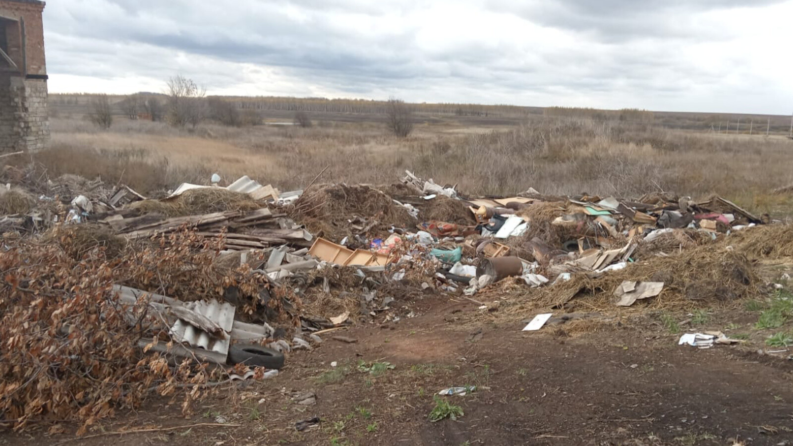 Экологи обнаружили незаконную свалку в Черемшанском районе