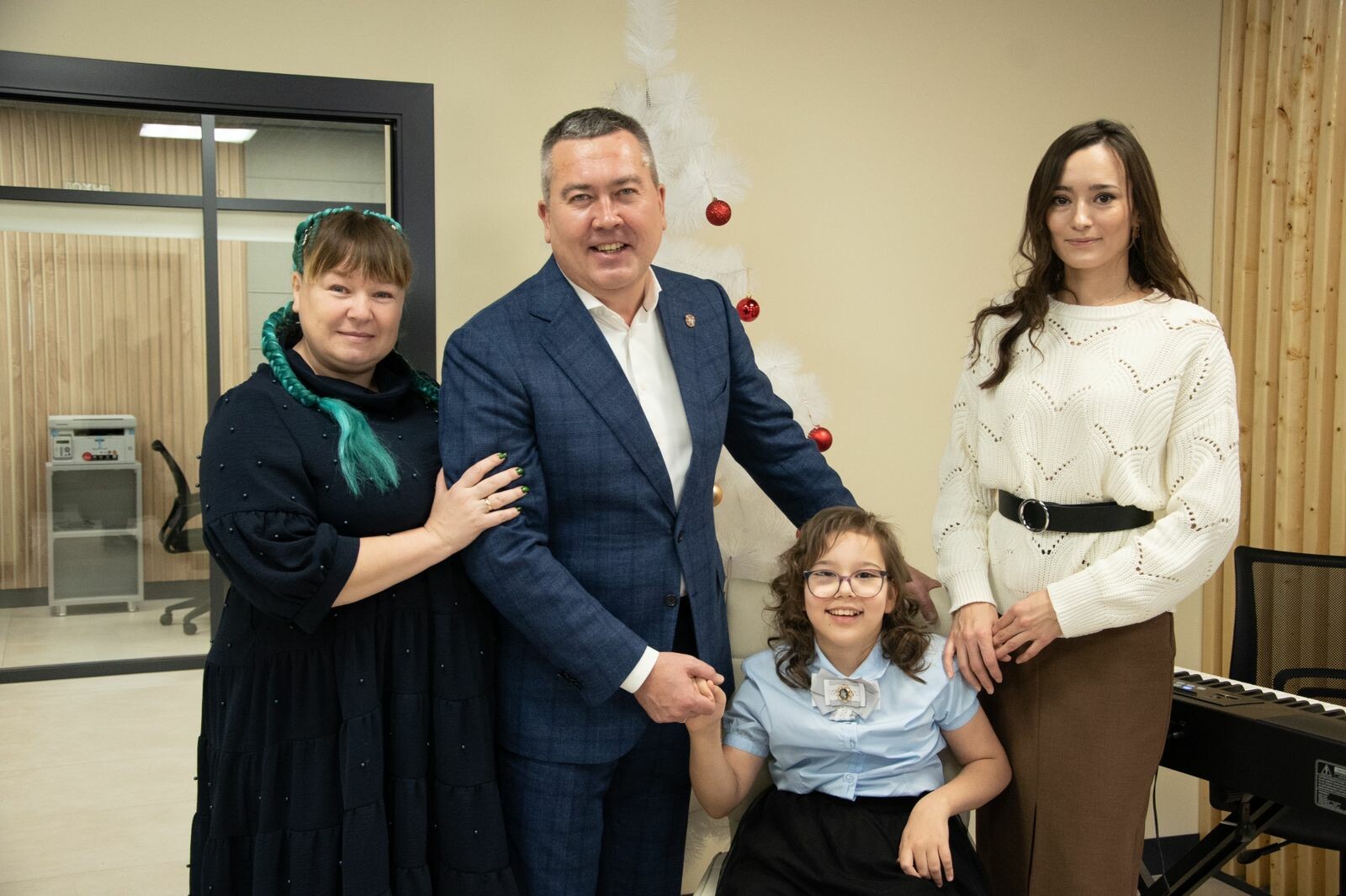 Глава Бугульминского района исполнил мечту ребенка со сложным заболеванием