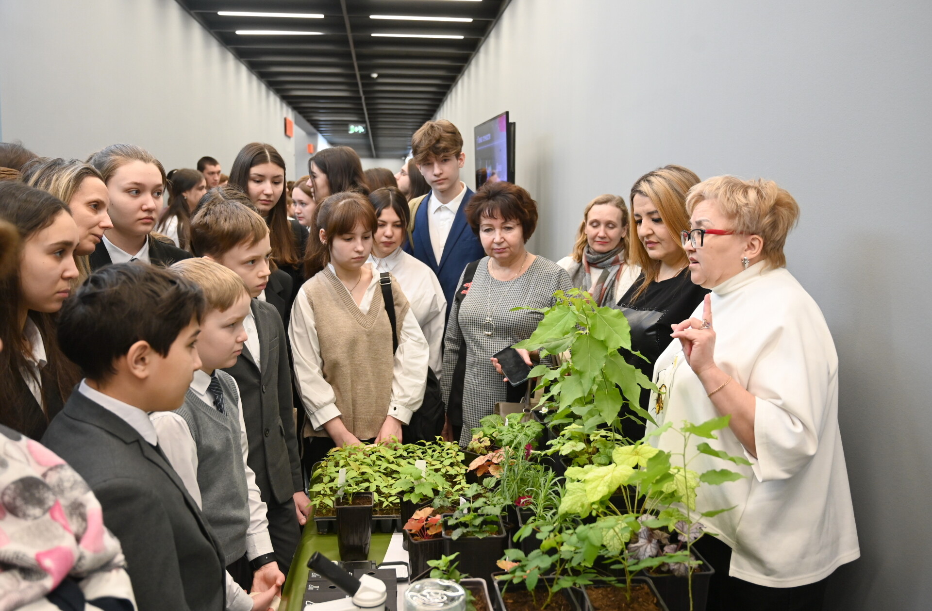 «Вместе строить будущее»: «Татнефть» готовит специалистов биотеха со школьной скамьи
