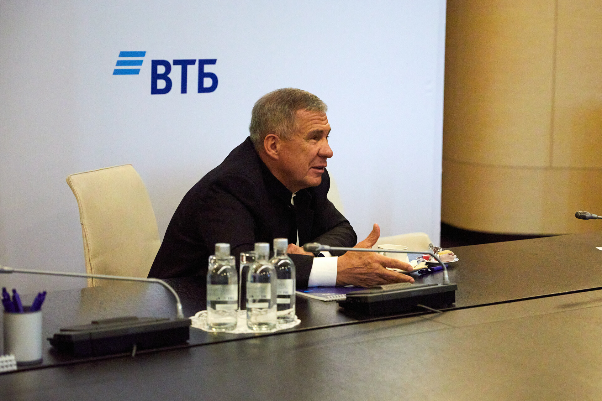 Минниханов и Костин обсудили реализацию новых инвестпроектов в Татарстане