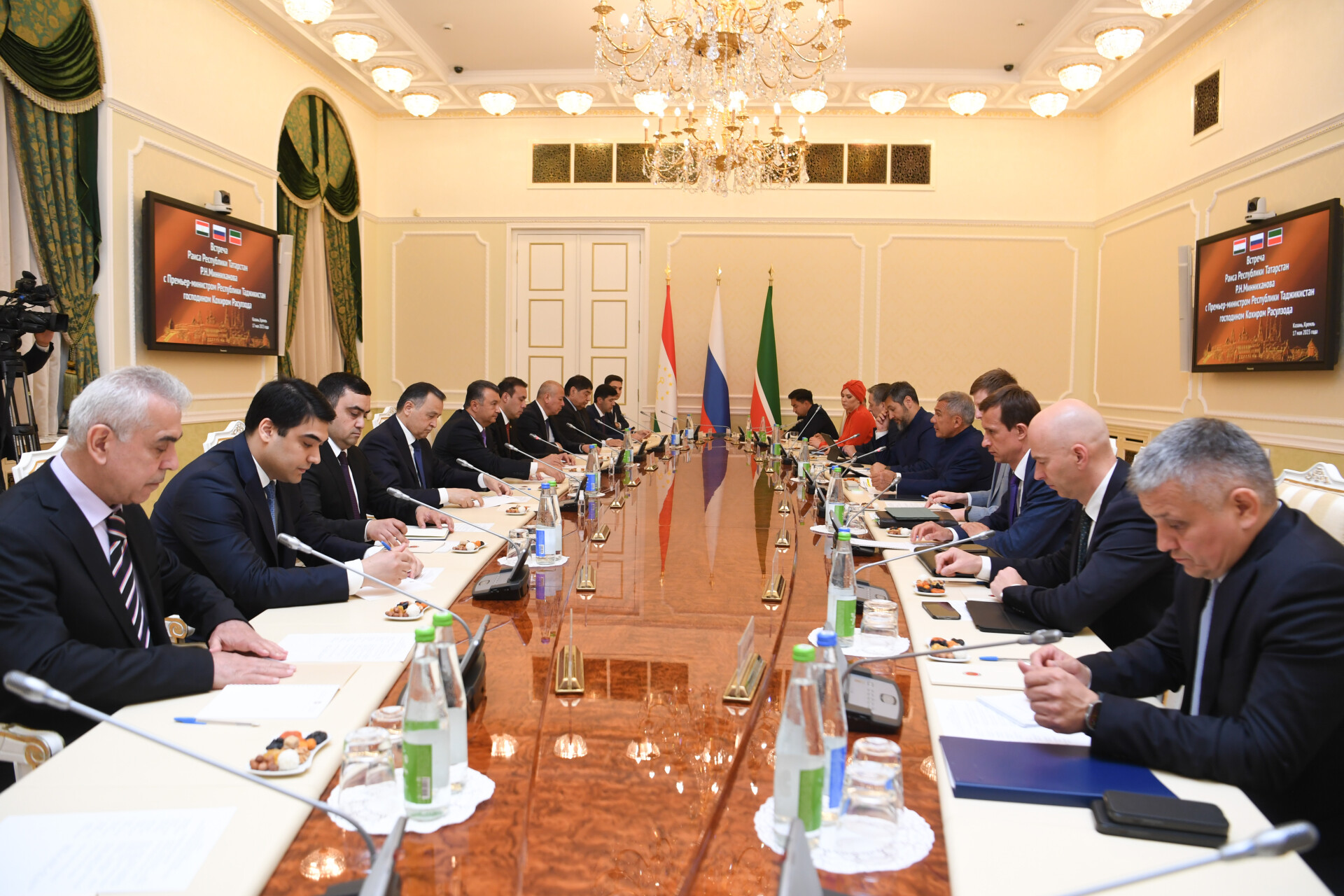 Минниханов: Заинтересованы в расширении присутствия своих компаний на рынке Таджикистана