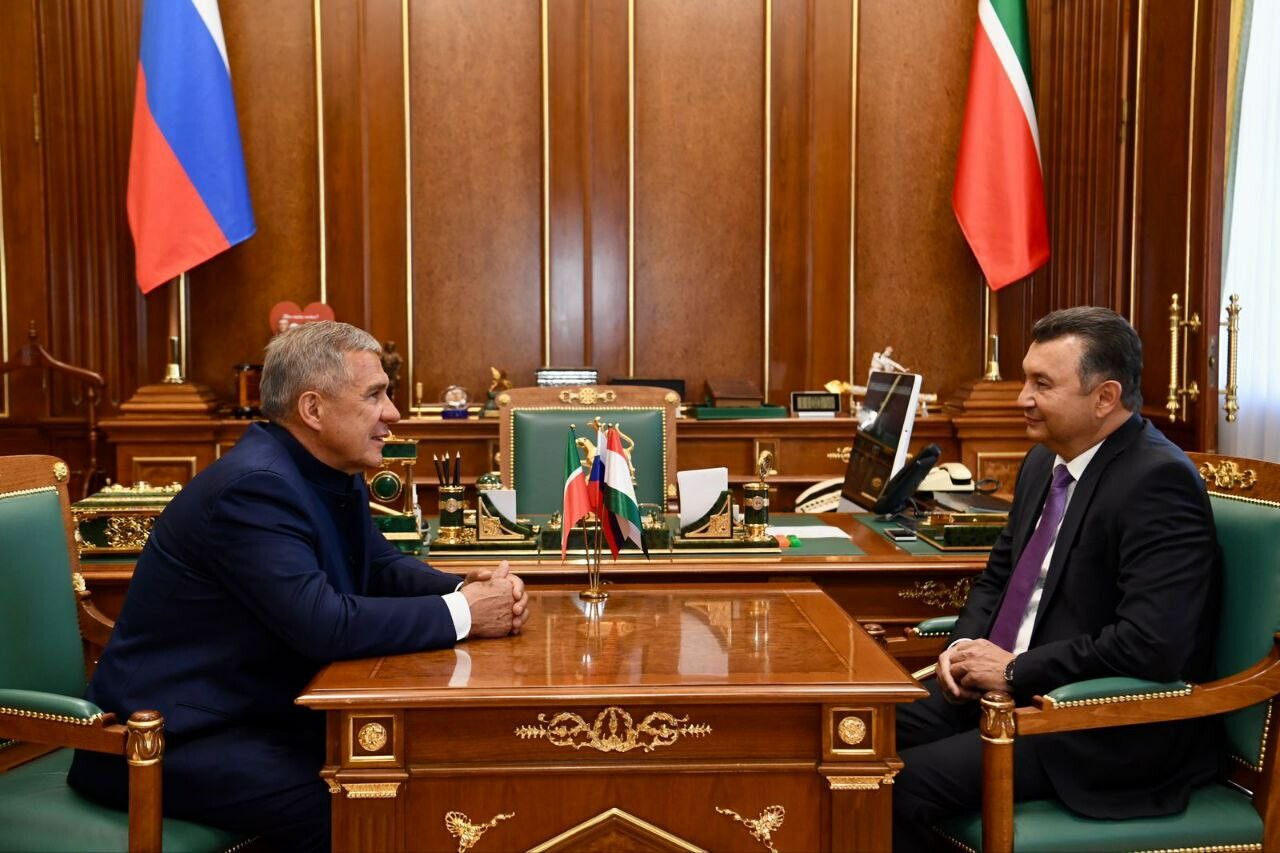 Минниханов встретился с Премьер-министром Таджикистана Расулзодой