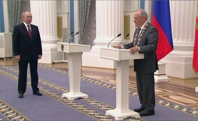 Гордимся и радуемся: Минниханов поздравил Шаймиева с орденом Андрея Первозванного