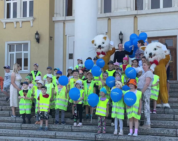 Альметьевский драмтеатр устроил «Дом сказок» в День защиты детей