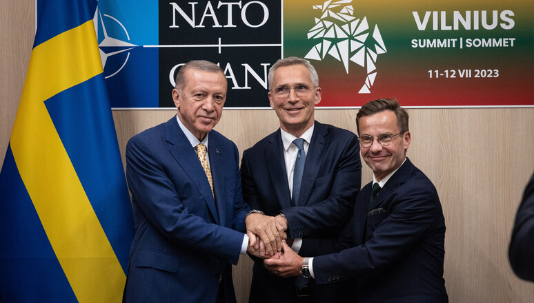 Столтенберг заявил о согласии Турции на вступление Швеции в НАТО в кратчайшие сроки