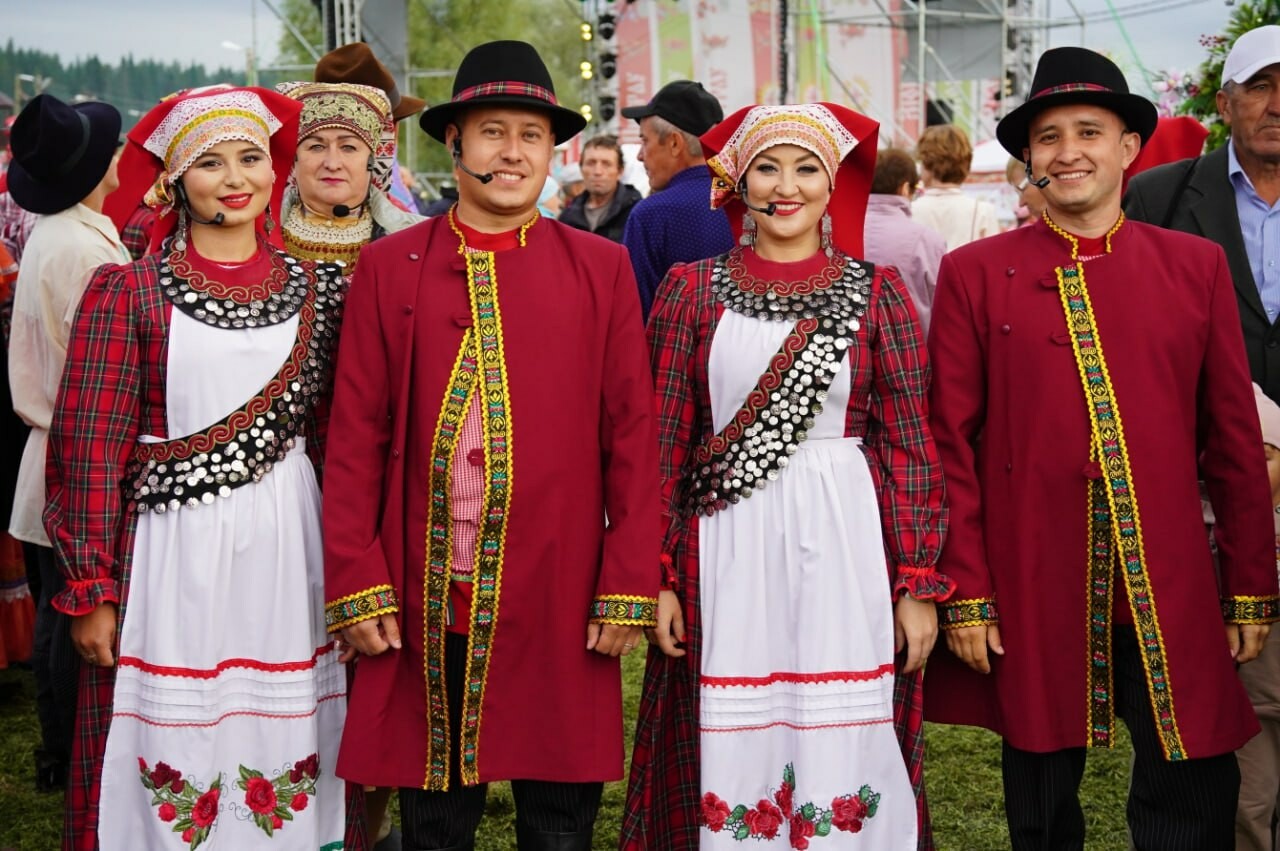 «Поляна любви», скачки и корэш: как в Татарстане отпраздновали Питрау