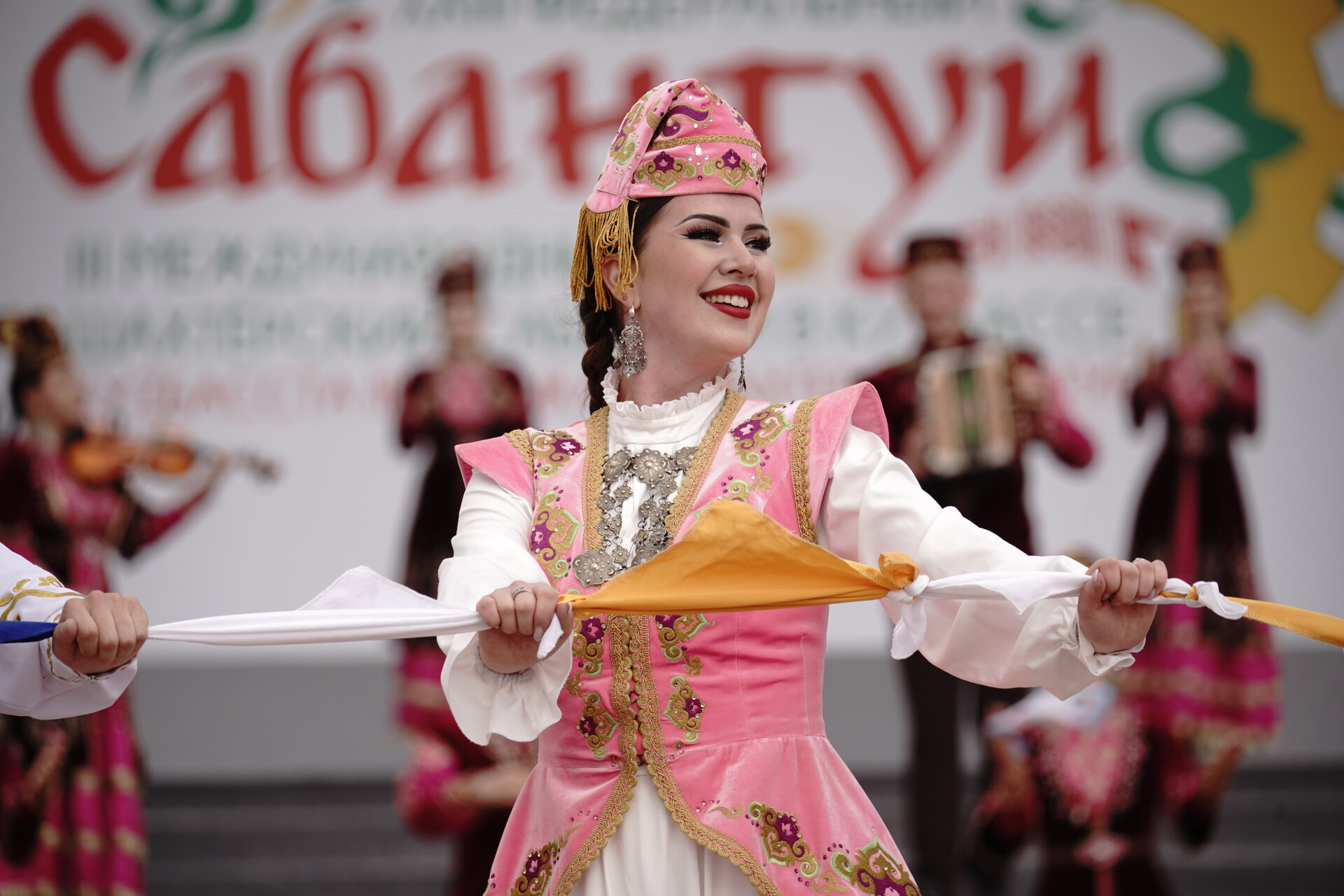 Акцент на традицию: как Россия отпраздновала татарский Сабантуй в 2023 году