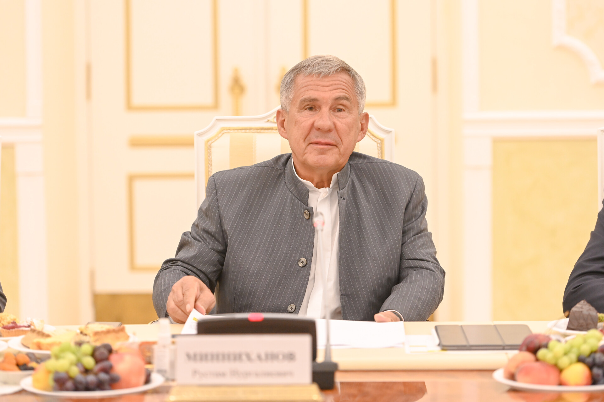 Минниханов изменил название и состав Совета по образованию и науке в Татарстане
