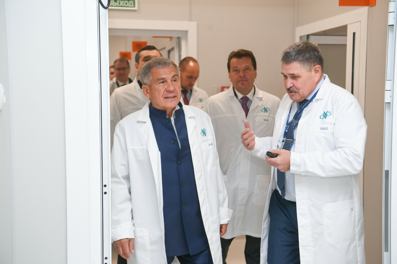 Минниханов осмотрел новый медцентр «Клиники Нуриевых» в Казани