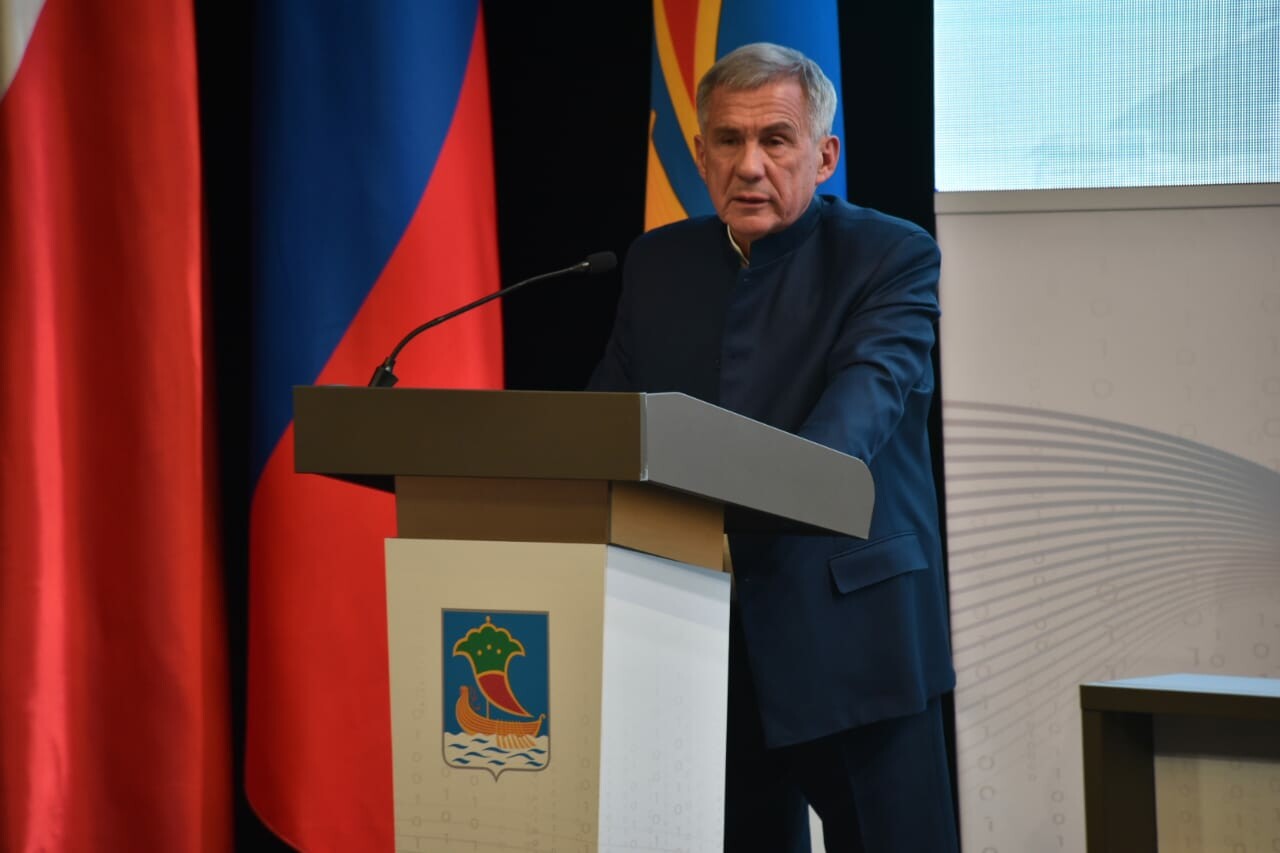 Минниханов призвал глав Челнов и Тукаевского района объединиться для решения проблем