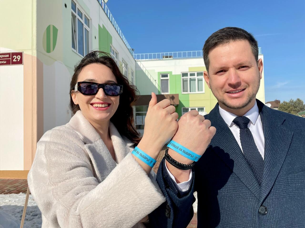 «Не откладываем»: Депутат Госсовета РТ с супругой проголосовали в первый день выборов